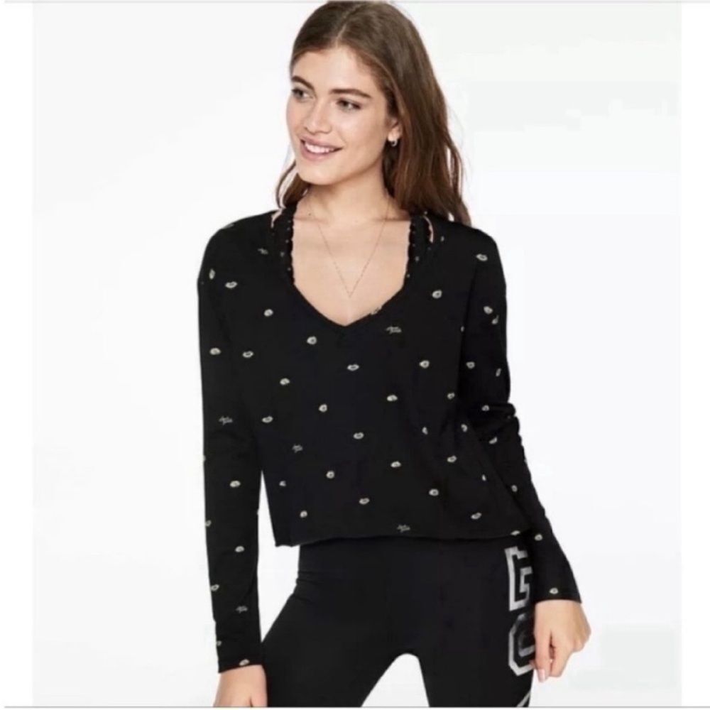 VICTORIA’S SECRET PINK | Lip Kiss Print Black Long Sleeve Tee Women’s Size Small